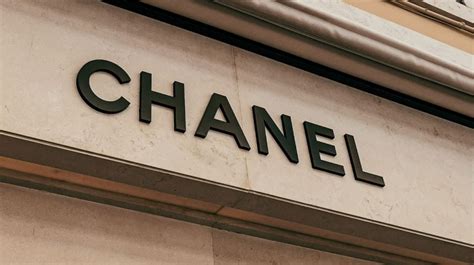 chanel synonyme|definition of Chanel.